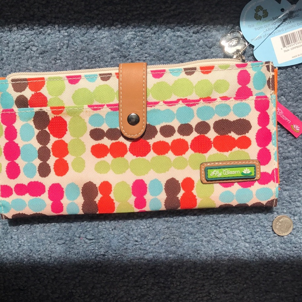 NWOT Lily Bloom wallet.
